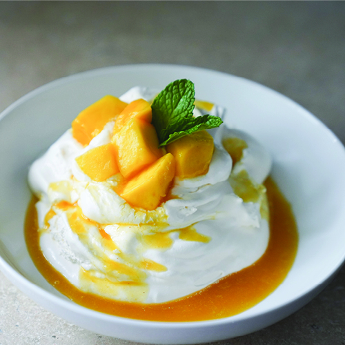 Mango Pavlova