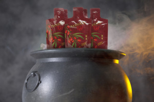 Paketići napitka NingXia Red® u vještičjem kotlu