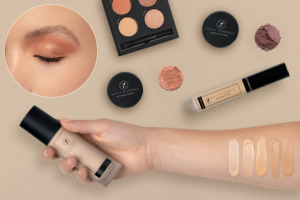 Жидкая тональная основа Savvy Minerals® Liquid Foundation, жидкий консилер Liquid Concealer и тени для век