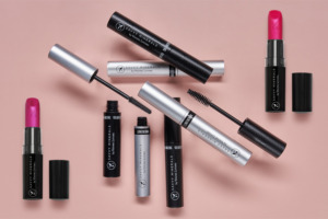 Les mascaras et rouges à lèvres Savvy Minerals by Young Living®