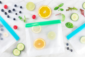 Image of a reusable food bag being used to store fruit