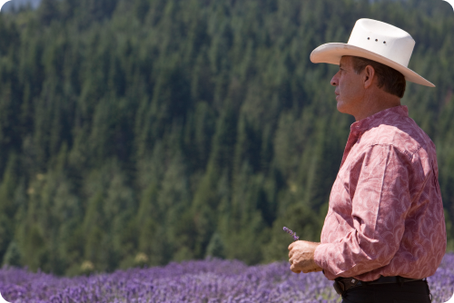 ゲリーの人生は、決して平坦ではありませんでした。 それでも彼は、「自分の可能性を信じること」「内側を整え続けること」を何より大切にしていました。 この4つのステップは、あきらめずに進み続けるための、心のルーティンとも言えるものです。