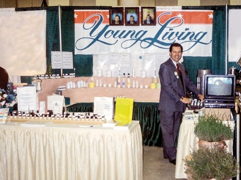 展示会でのゲリー・ヤング