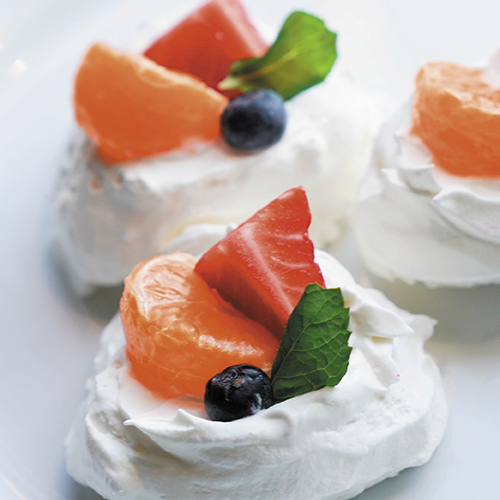 Mini Pavlovas Recipe infused with essential oils by Chef Kate Young Living