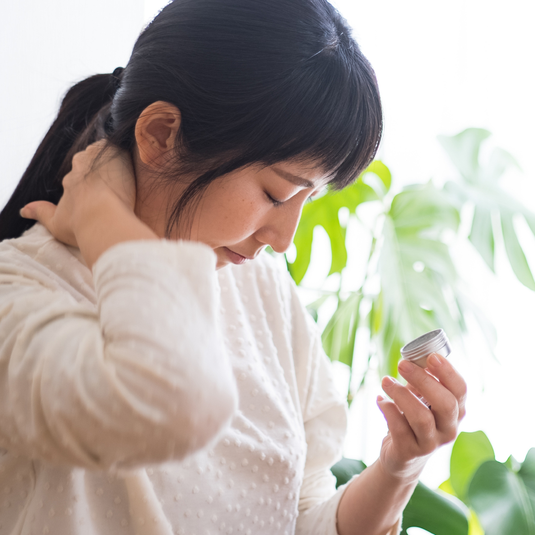 woman applying hemp oil